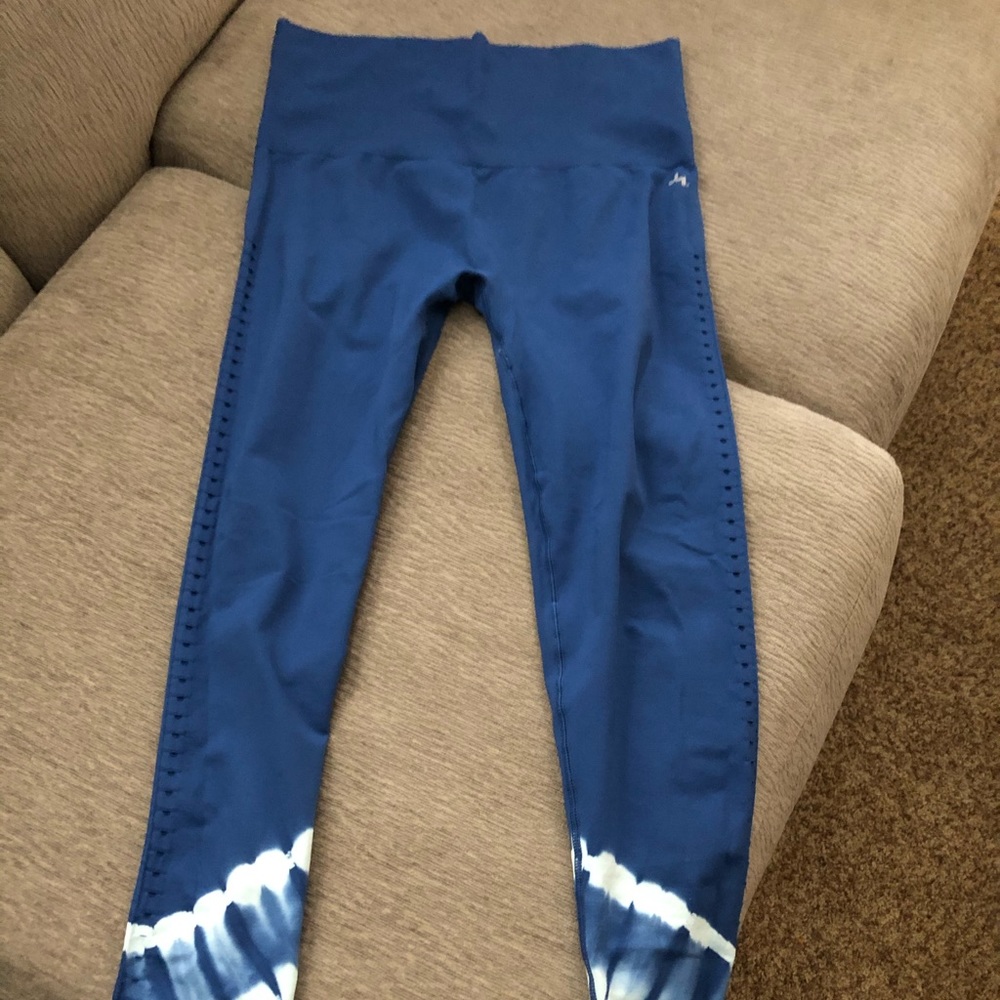 Blue leggings